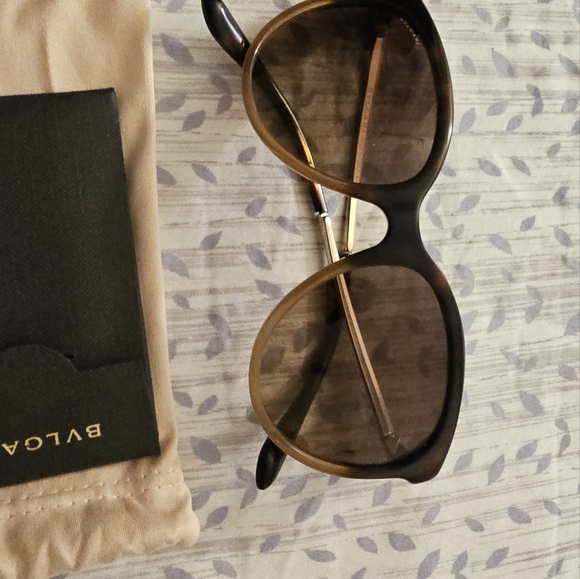 Bvlgari sunglasses - Picture 6 of 7
